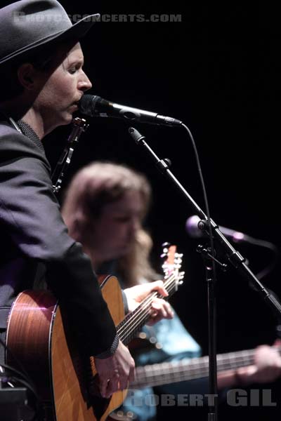 BECK - 2013-07-02 - PARIS - Cite de la Musique - Beck Hansen